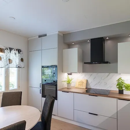 شقة 3 Bedrooms House With Garden راوما