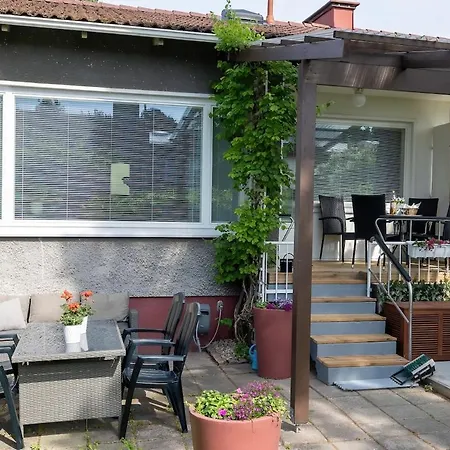 3 Bedrooms House With Garden شقة