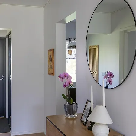 3 Bedrooms House With Garden *